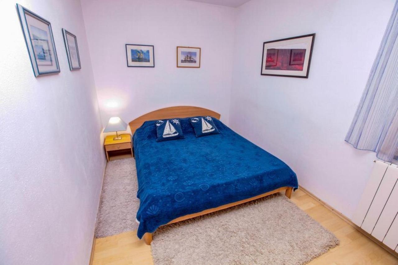 Apartament Vila Pinet Brist Zewnętrze zdjęcie