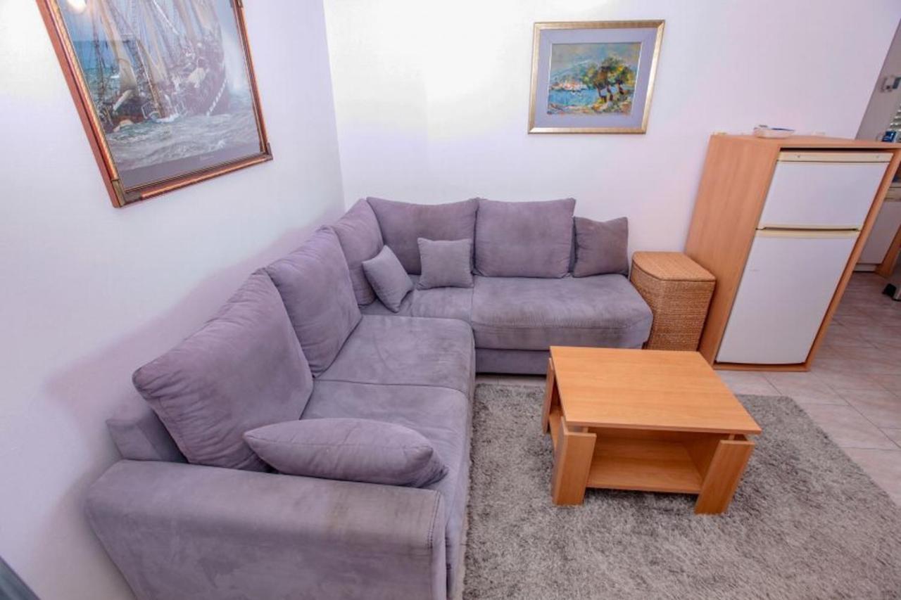Apartament Vila Pinet Brist Zewnętrze zdjęcie