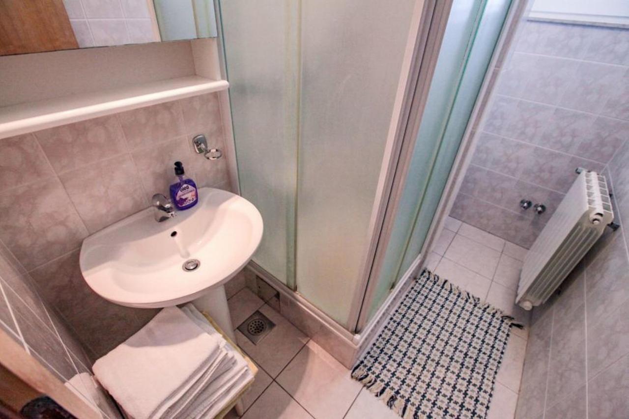 Apartament Vila Pinet Brist Zewnętrze zdjęcie