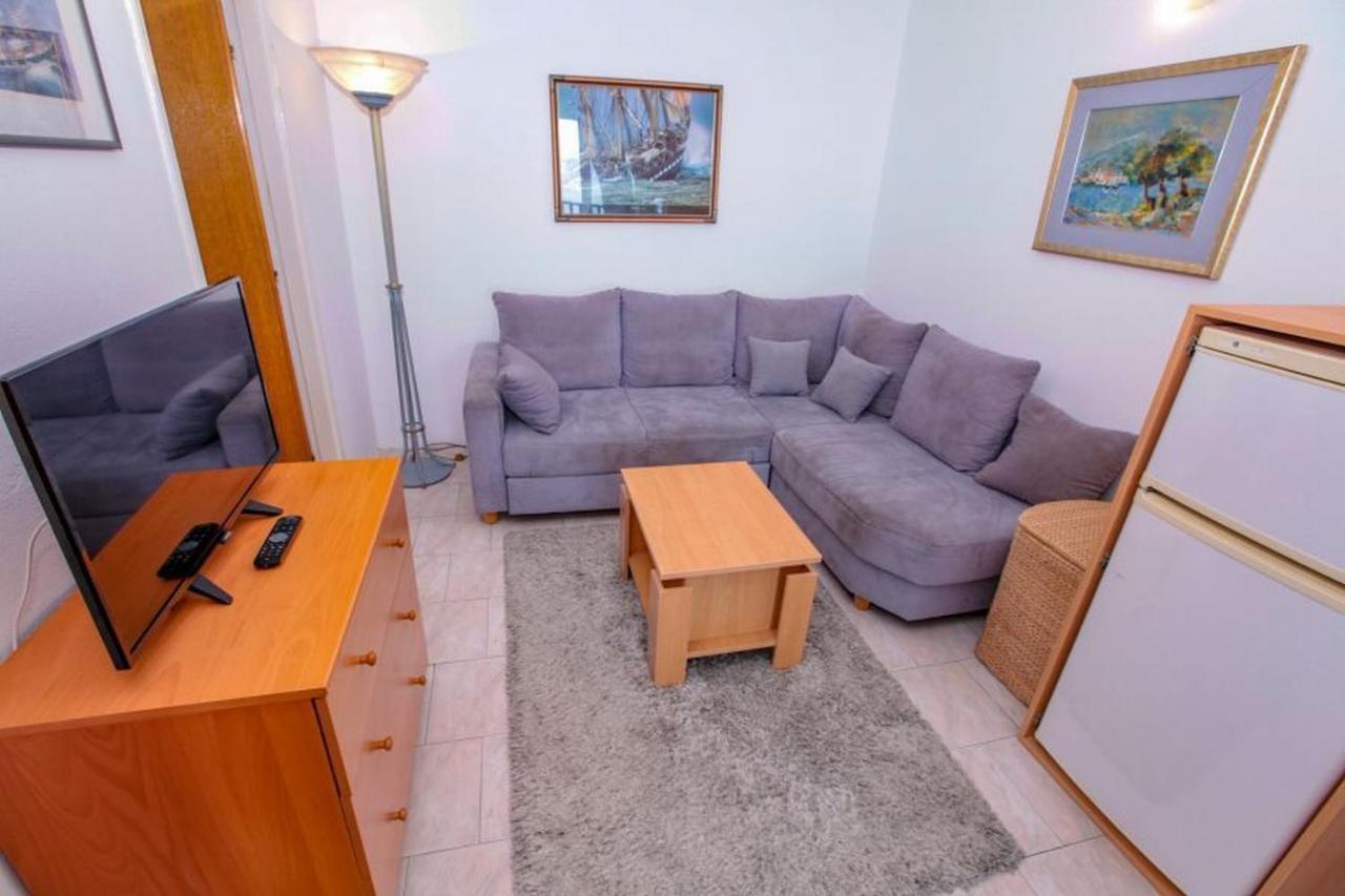 Apartament Vila Pinet Brist Zewnętrze zdjęcie